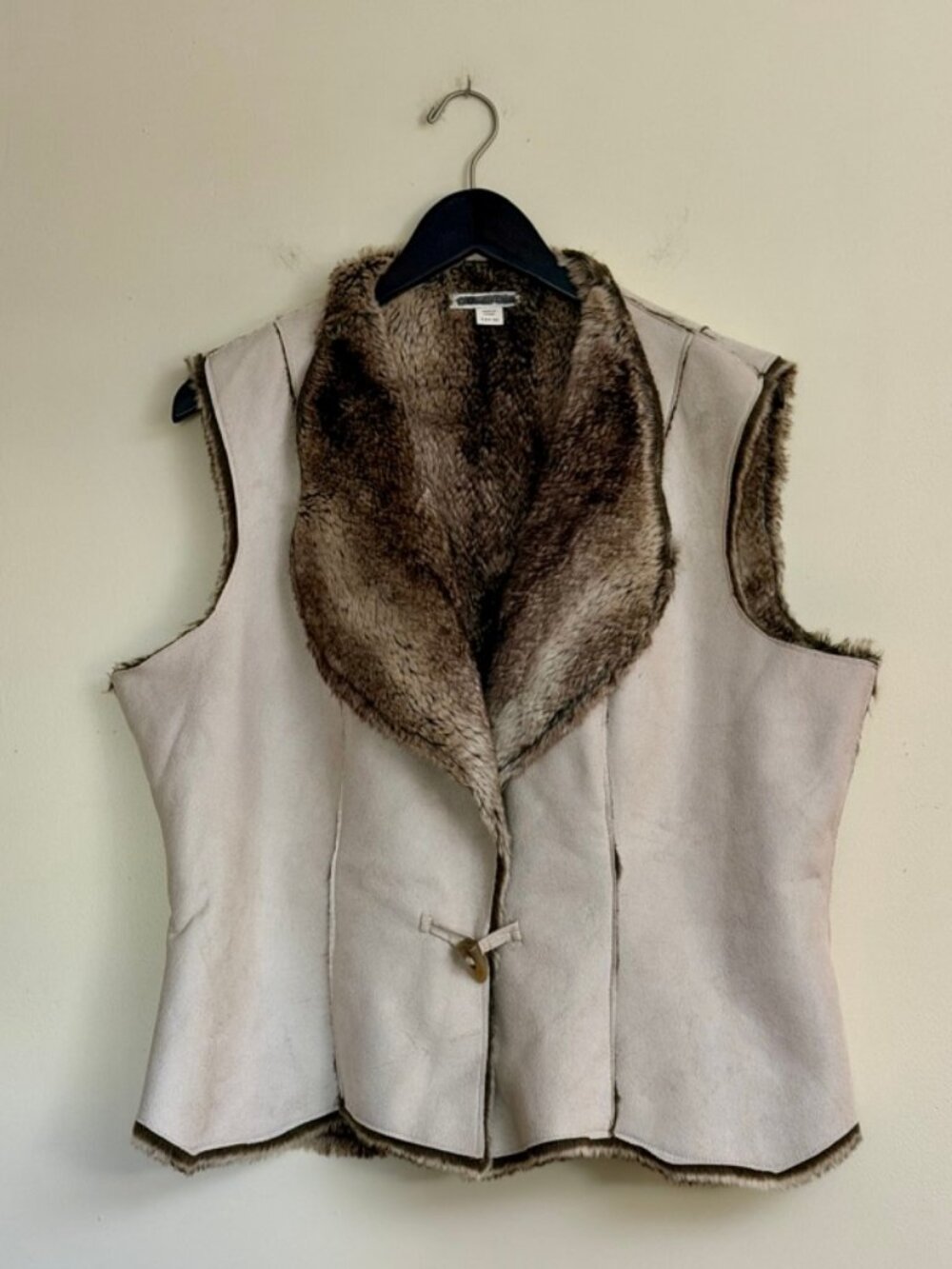 Coldwater Creek Faux Suede Fur Trim Toggle Vest L 14/16